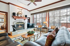 Oxford Court 107 by East West Hospitality Beaver Creek